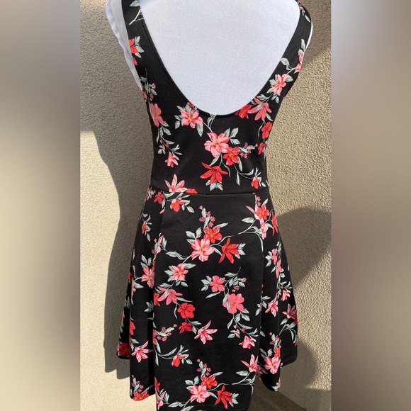 H&M Black Floral Mini Sun Jersey Dress Size 8 - Picture 5 of 9